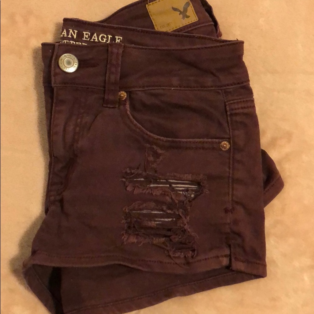 American Eagle maroon shorts size 4.